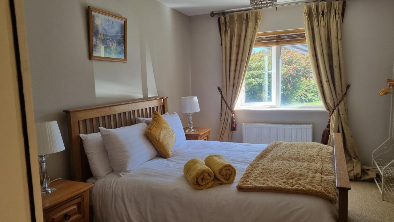 2 Bedroomed Ground Floor Apartment *